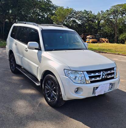 MITSUBISHI PAJERO FULL 3.2 HPE 4X4 16V TURBO INTERCOOLER DIESEL 4P AUTOMÁTICO MITSUBISHI PAJERO FULL 3.2 HPE 4X4 16V TURBO INTERCOOLER DIESEL 4P AUTOMÁTICO